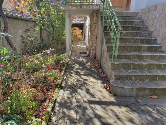 Продава Къща Масивно строителство в гр.Казанлък