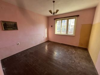 Къща с двор и гараж – район парк Розариум