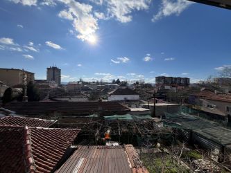 Тристаен апартамент в бутикова сграда – район Манастира, Казанлък