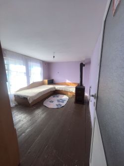 САМОСТОЯТЕЛНА КЪЩА В СЕЛО ДУНАВЦИ 