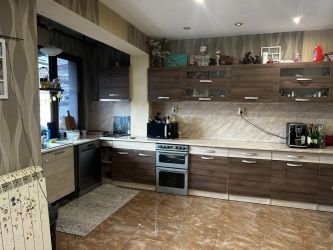 Продава къща обзаведена къща в гр. Крън