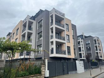 Продава прекрасен апартамент, ново строителство, в района на Културния дом