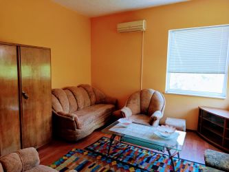 Продава прекрасна къща в района на магазин Си Би Ес