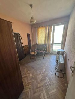 Продава Четиристаен апартамент Тухла в гр.Казанлък