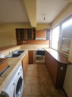 Агенция Елия продава 2 стаен масивно строителство - р- т Опела