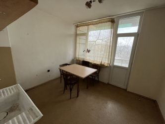 Продава се гарсониера – кв. „Васил Левски“, гр. Казанлък