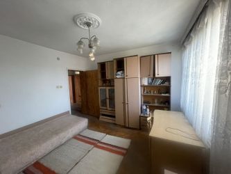 Продава се къща