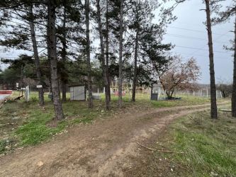 УПИ с ток – отлична локация срещу Полицейската школа, гр. Казанлък