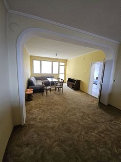 Агенция Елия продава 2 стаен масивно строителство - р- т Опела