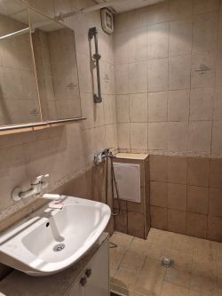 Продава Тристаен апартамент Масивно строителство в гр.Казанлък