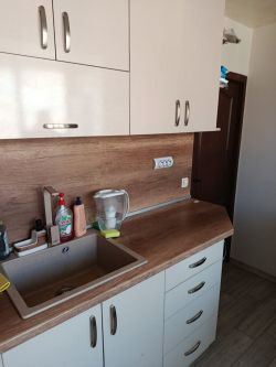 Агенция за недвижими имоти "ОЛИМПИЯ" продава :