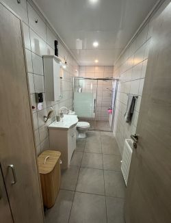 Продава се нова къща в близко до Казанлък село - отлично семейно предложение