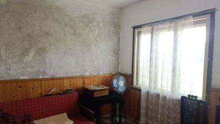 Продава монолитна къща в село Черганово