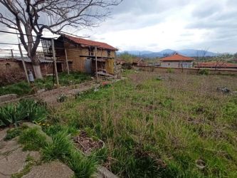 Продава Къща Гредоред в гр.Казанлък