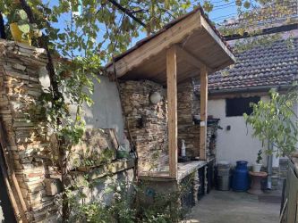 Едноетажна масивна къща