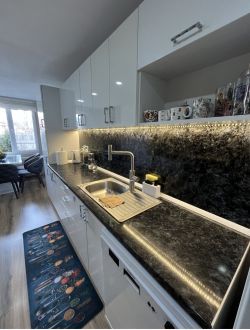 Продава се нова къща в близко до Казанлък село - отлично семейно предложение