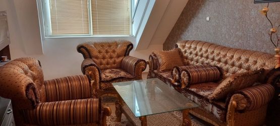 ТРИСТАЕН АПАРТАМЕНТ ИДЕАЛЕН ЦЕНТЪР.