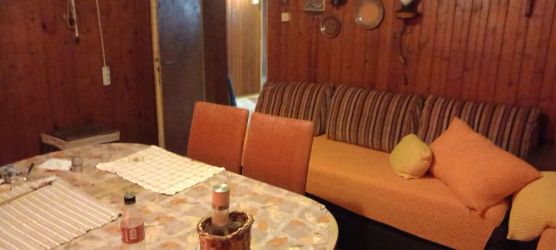 КЪЩА,МАГАЗИН,ОФИСИ СЕВЕРНО ОТ РОЗАРИУМА.