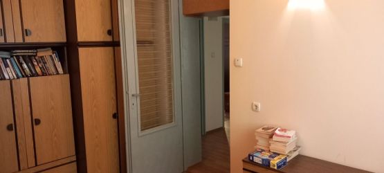 КЪЩА,МАГАЗИН,ОФИСИ СЕВЕРНО ОТ РОЗАРИУМА.