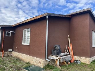 Продава се нова къща в близко до Казанлък село - отлично семейно предложение