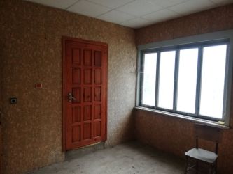 Първи етаж от къща 59 кв.м в предпочитан район до Парк Розариум – подходящ за жилище или офис