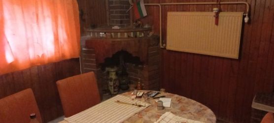 КЪЩА,МАГАЗИН,ОФИСИ СЕВЕРНО ОТ РОЗАРИУМА.