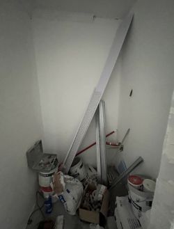 Продава гарсониера в ж.к. Изток блок 30