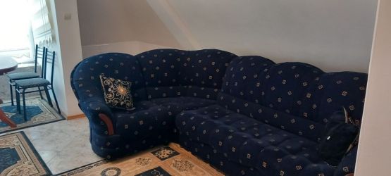 ТРИСТАЕН АПАРТАМЕНТ ИДЕАЛЕН ЦЕНТЪР.