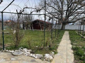 Къща с потенциал за къща за гости в с. Голямо Дряново – простор, функционалност и инвестиционна възм