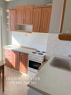 Тристаен апартамент в широк център