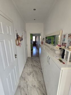 Агенция за недвижими имоти "ОЛИМПИЯ" продава :