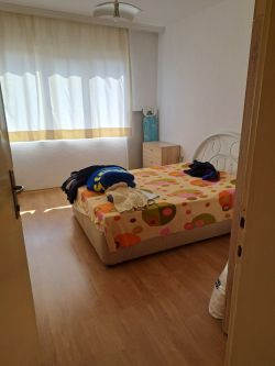 Отдава под наем обзаведен апартамент в центъра на Казанлък