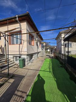 Агенция за недвижими имоти ”ОЛИМПИЯ” продава :