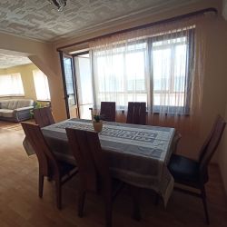 Агенция Селект предлага просторен монолитен апартамент в Ш.Център