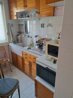 Отдава под наем обзаведен апартамент в центъра на Казанлък