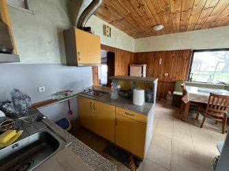 Къща с потенциал за къща за гости в с. Голямо Дряново – простор, функционалност и инвестиционна възм