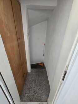 Агенция за недвижими имоти ”ОЛИМПИЯ” продава :