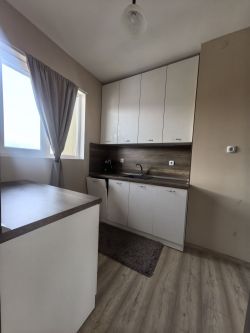 ЧЕТИРИСТАЕН ОБЗАВЕДЕН С ТЕХНИКА И МЕБЕЛИ АПАРТАМЕНТ  ГРАЖ В РАЙОНА ПАЗАРА