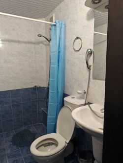 Отдавам под наем апартамент.