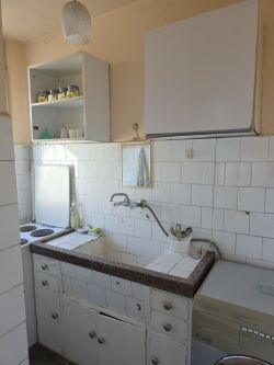 Продава Тристаен апартамент Масивно строителство в гр.Казанлък