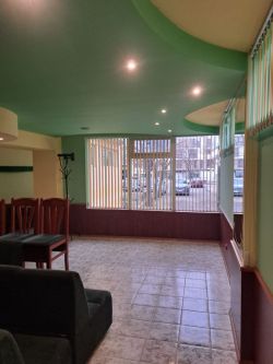 Продава търговско помещение в района на Манастира