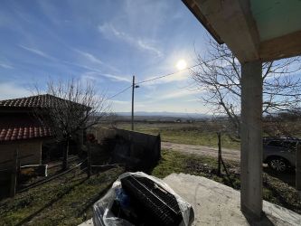 Нова къща с двор за продажба в с. Долно Изворово