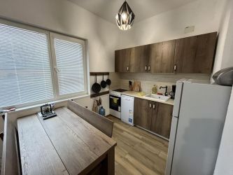 Масивна къща за продажба в с. Розово – уют, функционалност и отлична цена