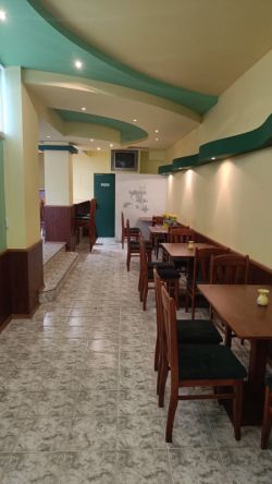 Продава търговско помещение в района на Манастира