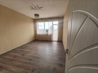 ЧЕТИРИСТАЕН ОБЗАВЕДЕН С ТЕХНИКА И МЕБЕЛИ АПАРТАМЕНТ  ГРАЖ В РАЙОНА ПАЗАРА