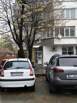 Продава търговско помещение в района на Манастира