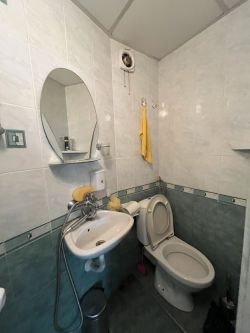 Продава се двустаен апартамент до у-ще СУ Екзарх Антим I, гр. Казанлък