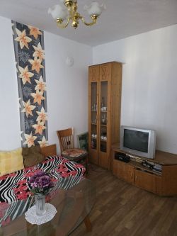 Агенция Елия продава 3 стаен масивно  СТРОИТЕЛСТВО -Топ  ЦЕНТЪР