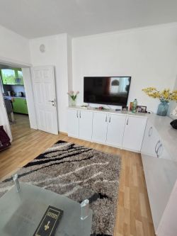 Агенция за недвижими имоти ”ОЛИМПИЯ” продава :