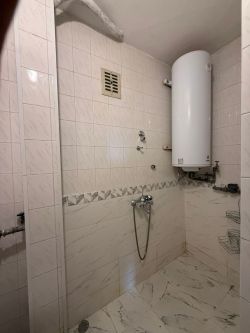 Дустаен апартамент в западната част на град Казанлък